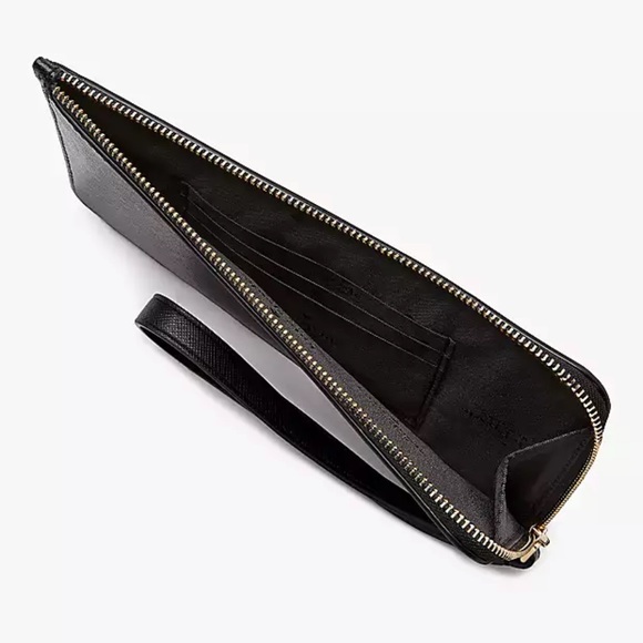 Kate Spade Lucy Medium L-Zip Wristlet
COLOR:
Black (Non Glitter)
NWT - Picture 2 of 16